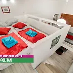 Apartment Little Americas Downtown